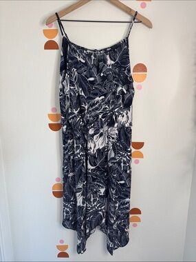 Enfocus Studio Black and White Leaf-Print Midi Dress N0227
